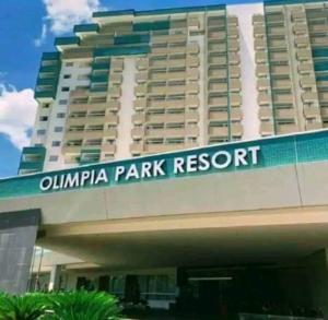 Flat encantador com piscinas aquecidas, academia e playground