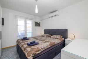 Holiday house with a parking space Medulin - 13655