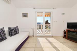 Apartments by the sea Sukosan, Zadar - 15036