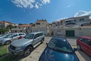 Apartments by the sea Postira, Brac - 22197