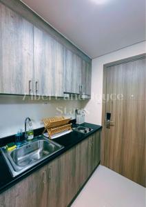 Emma Mattress 1BR CONDO @ FAME (pool & city view)