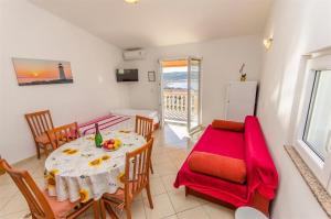 One-Bedroom Apartment with Terrace and Sea View room in Apartments with a parking space Rtina - Miocici Zadar - 13072
