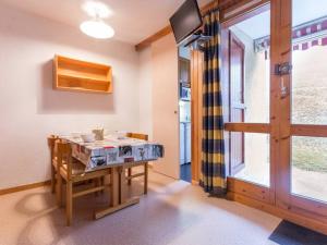 Studio cabine spacieux, proche pistes et centre, animaux admis - FR-1-181-2775