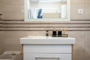 Apartments with a parking space Poljica, Zadar - 21807