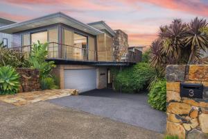 Janes at Werri, Gerringong