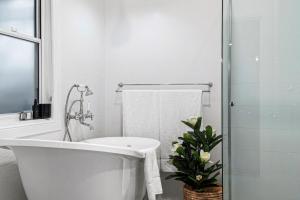 Kurrajong Holiday House - 1 Bedroom apartment