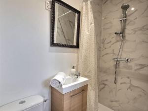 Appartements Road Stop Studio *Paris*Disney*Gare* : photos des chambres