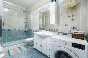 Sea & City view apartment for five persons