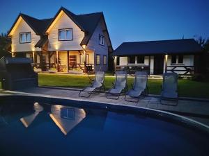 Luxury holiday homes with swimming pool, jacuzzi