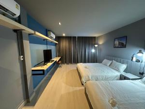 Bangkok vibe, City House, 7 mins to BTS, City center, Private room in Sathon, Private bathroom, Bangkok, Thailand