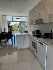 Seaside Bliss 1-Bed Apt