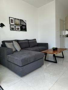 Seaside Bliss 1-Bed Apt