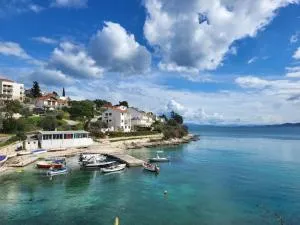 Apartment Bunjo's Beach House - Liveli