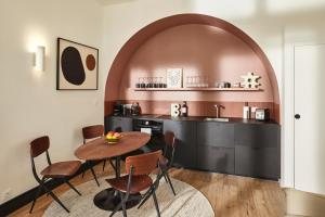 Cosy 1BR with outside space near Canal Saint Martin