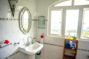 Elegant apartment in Les Mamelles, 400 m², sea view