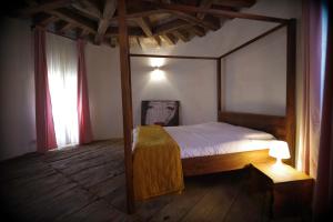 Maisons de vacances Chateau de Saint Dau : Suite Familiale
