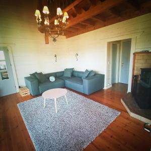 Farmhouse with pool minutes from beach