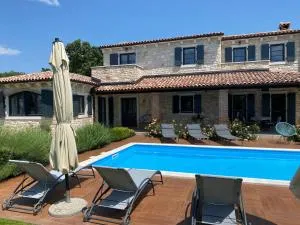 Villa Noce - Majkusi