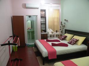 Henderson Airport Residence