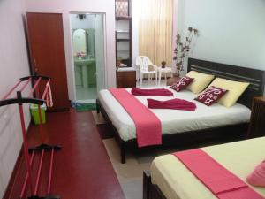 Henderson Airport Residence