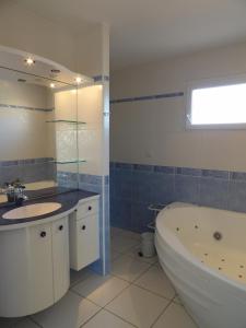 Villas St Cyprien Magnifique villa avec piscine : photos des chambres
