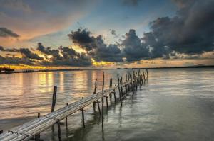 Thavisouk Hotel and Island