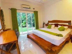 Ravan Ayur Lake Villa - Kahanda