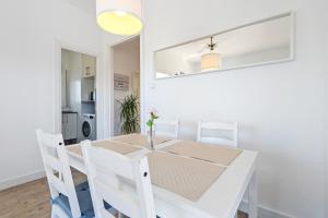 Sweet apt- Sea Views