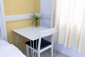 Sunny Big Window Apartments Near Airport