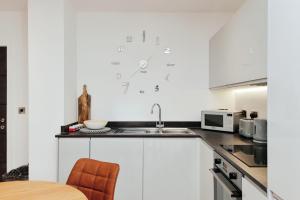 Solihull Modern Living - 1 Bed Apartment