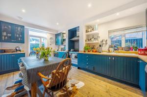 Fantastic Edwardian 3BR House w Gdn, Kensal Green