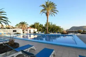 Bungalow con piscina comunitaria - Чайофа