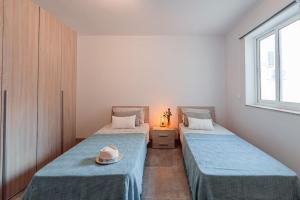 Beautiful 2BDR Apartment and GREAT Location!