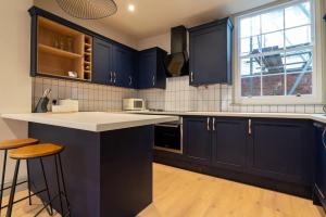 Stylish Grade II listed house - Pass the Keys