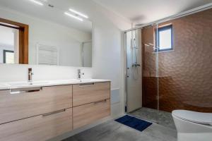 Lagos Luxe: Private 4BR Designer Villa with Pool