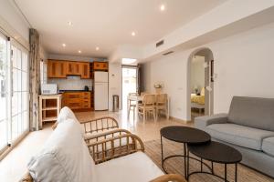 Charming two bedroom house close to the sea