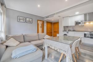 Coral & Apartment & Parking