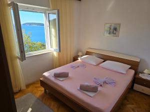 Indys Sunny Apartment