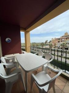 PRECIOSO APARTAMENTO VISTAS LATERALES AL MAR