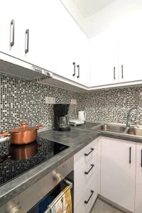 Minimal and cozy Home in Zografou