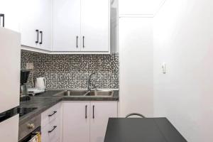 Minimal and cozy Home in Zografou