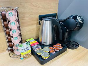 BRIVIBAS RESIDENCE - EAST WEST, free PRIVAT parking, free WIFI, self check-in