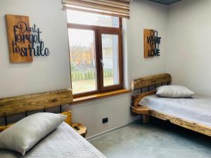 BRIVIBAS RESIDENCE - EAST WEST, free PRIVAT parking, free WIFI, self check-in