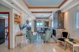 Villa Eleftheria with heated pool