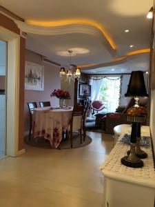 Ap a 100m da Rua Coberta