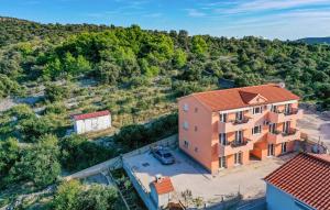 Cozy Apartment In Sevid With Wifi