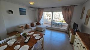 2 Bedroom Apartment - RO822LT