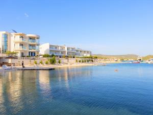 Apartment Perla Resort-3 by Interhome