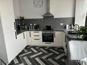 Lowther Apartment - 2 Bedrooms - Sleeps 4