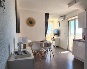 Le Caméléon - Détente en bord de mer